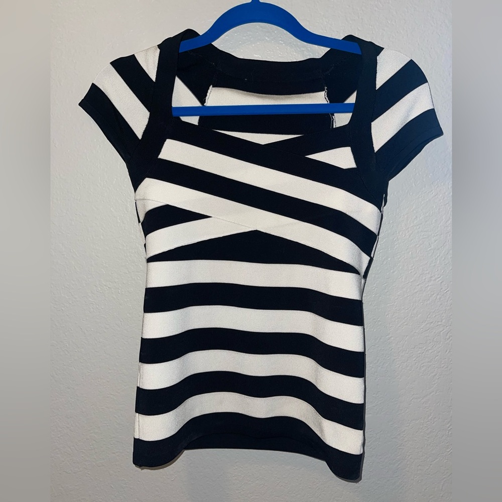 White House Black Market striped ribbed banded top black and white size small